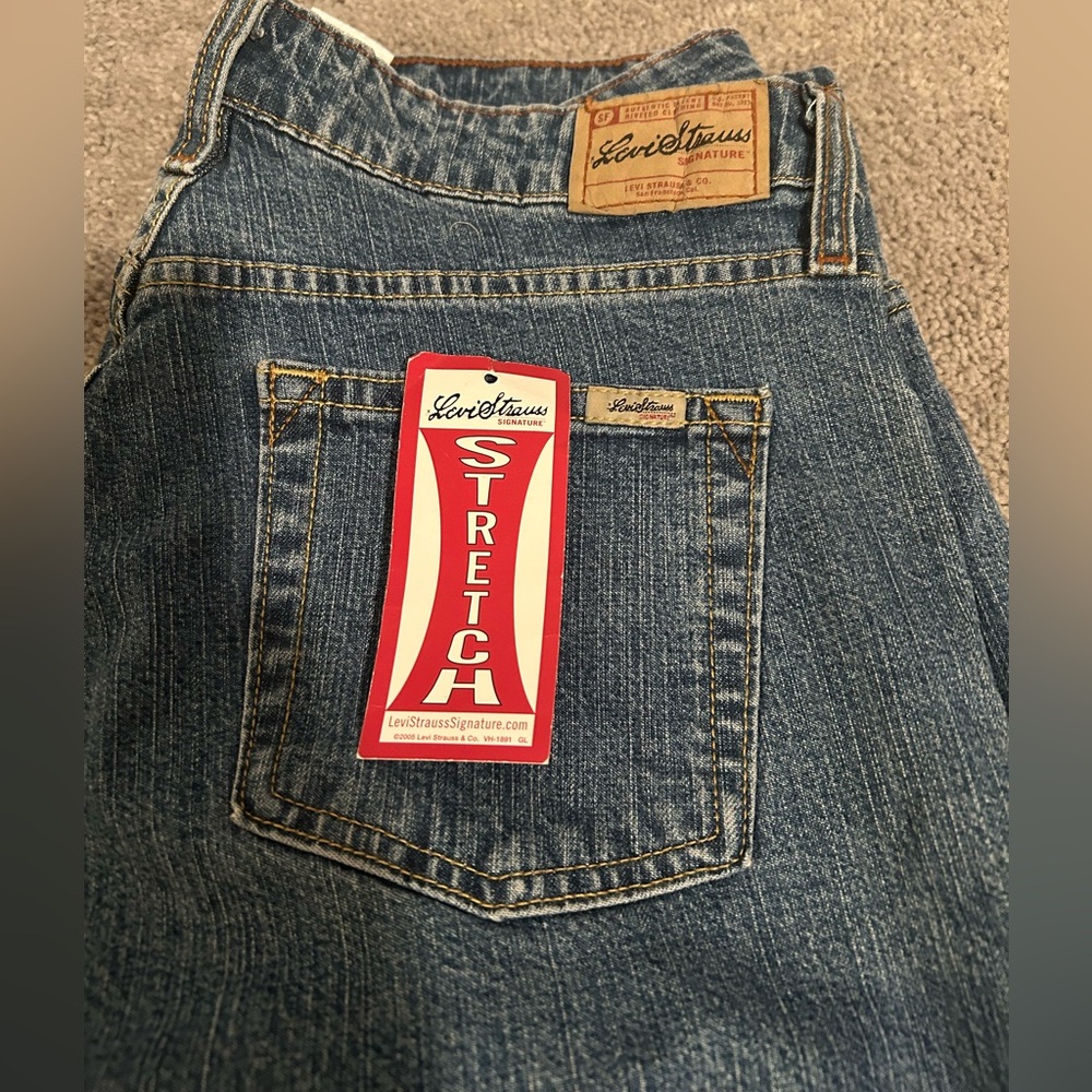 Women’s Levi Strauss Signature stretch jeans